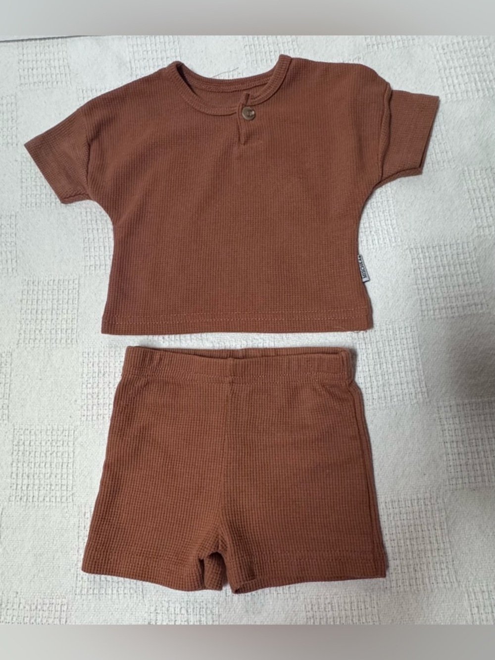 Badgley Mischka Waffle Knit Set in Burnt Orange and Brown